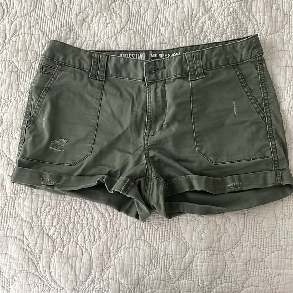 Army green mid rise shorts, distressed look
